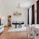 Historic Centre By Michal&friends 아파트 *